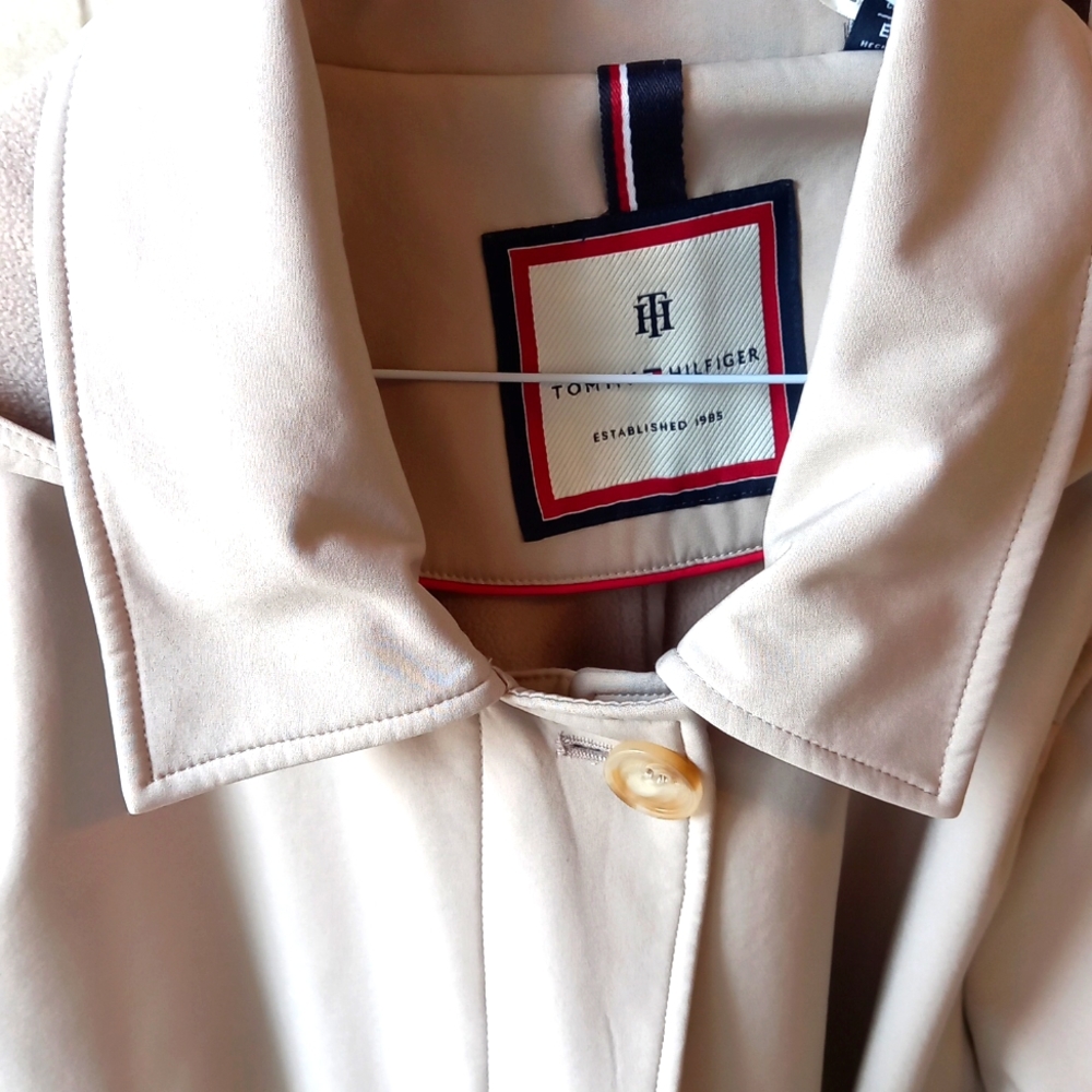 💕Host Pick💕 Tommy Hilfiger lined spring/fall jacket - Picture 5 of 10